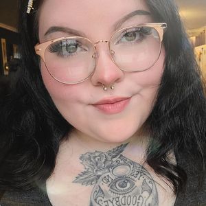 Meet your Posher, Cecily